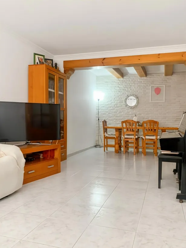Casa amb piscina privada a Tordera centre