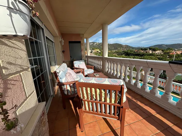 ¡VIVE EL SUEÑO EN LA MUNTANYETA, CALELLA! 🏡✨