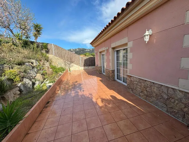 ¡VIVE EL SUEÑO EN LA MUNTANYETA, CALELLA! 🏡✨