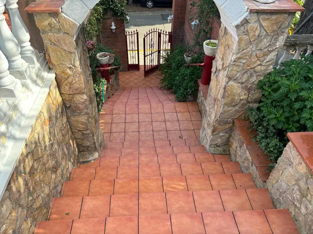 ¡VIVE EL SUEÑO EN LA MUNTANYETA, CALELLA! 🏡✨