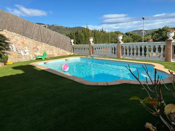 ¡VIVE EL SUEÑO EN LA MUNTANYETA, CALELLA! 🏡✨