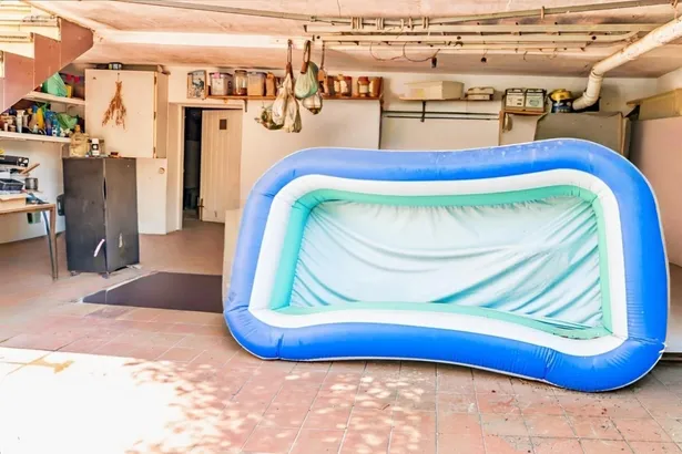 ¡Vive en el Corazón de Argentona! Casa Adosada con Patio, Garaje y Espacios Luminosos