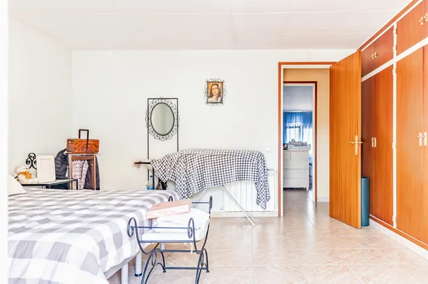 ¡Vive en el Corazón de Argentona! Casa Adosada con Patio, Garaje y Espacios Luminosos