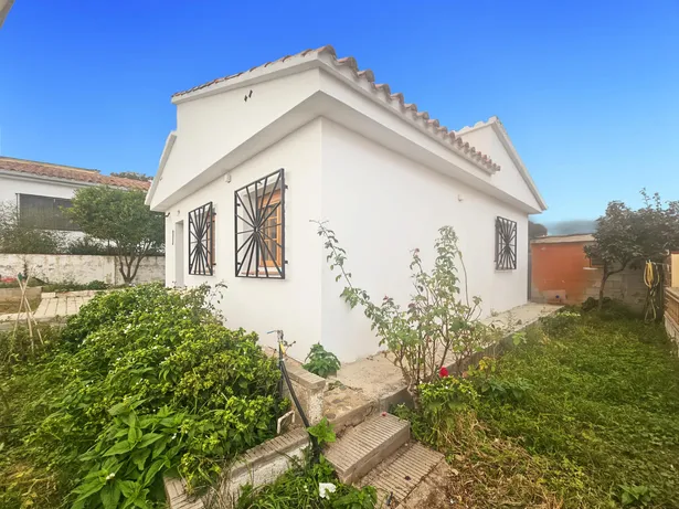 Casa a la Urbanització Font Montnegre, a Sant Iscle de Vallalta