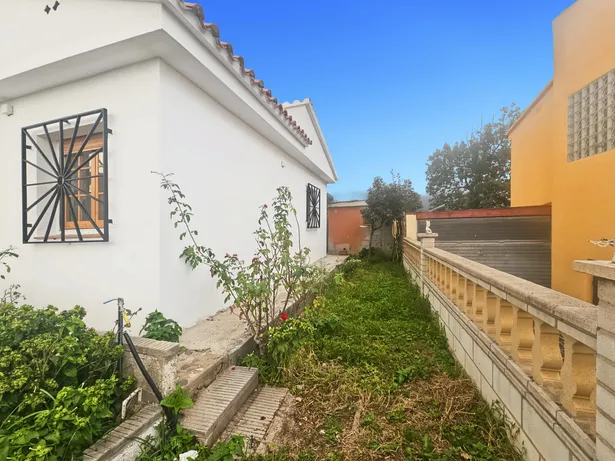 Casa a la Urbanització Font Montnegre, a Sant Iscle de Vallalta