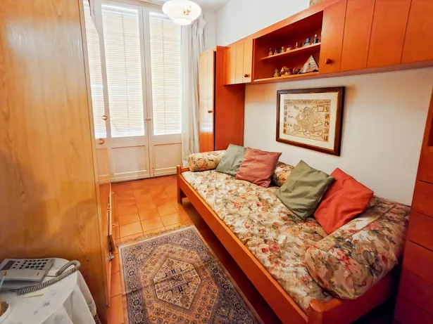Casa a zona tranquil·la del Centre de Mataró, entre Rondes al costat de la Ronda Prim.