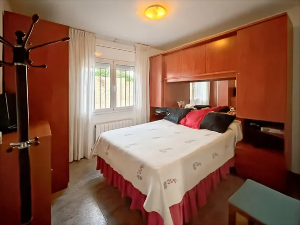 ¡Casa con piscina en Ágora Park, Tordera!