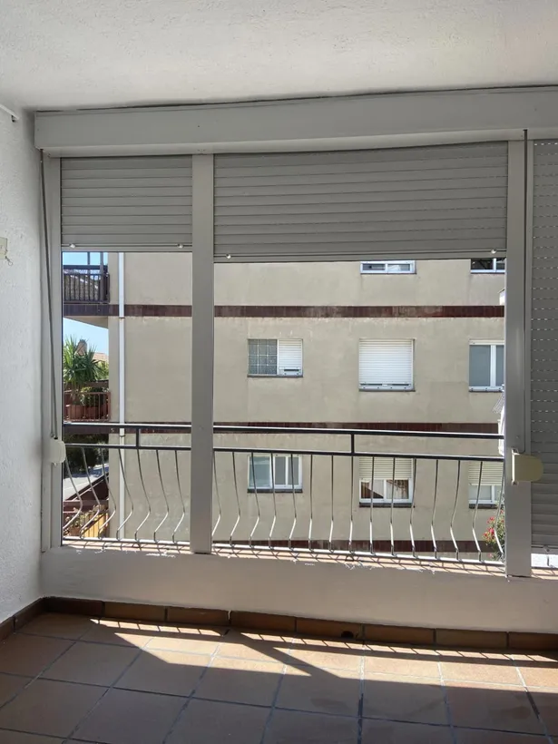 Pis a Tiana amb terrassa semicoberta de 9 m²!