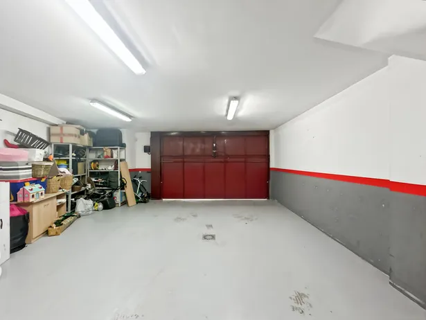 Casa con piscina y garaje en Can Prat – Lliçà de Vall
