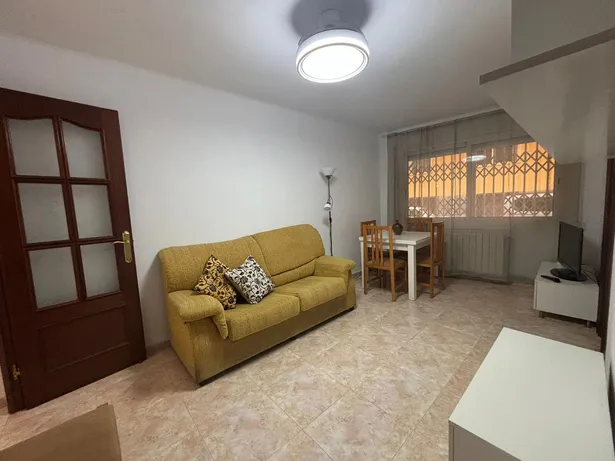 Baix en exclusiva al semi centre de Pineda!