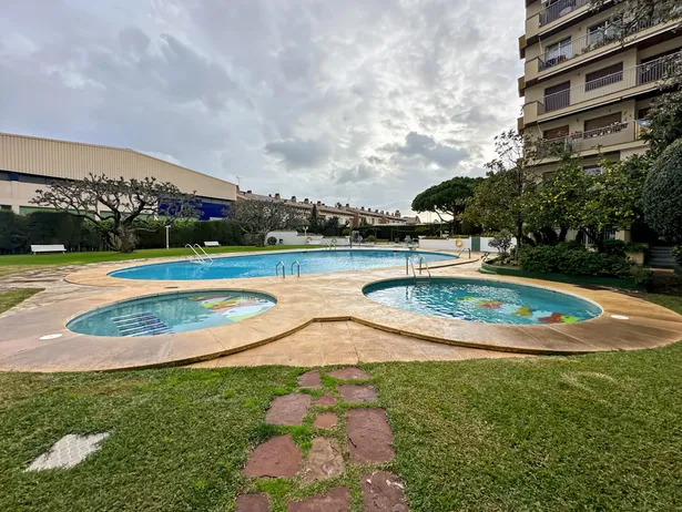 Planta baixa amb balcó al centre de Vilassar de Mar