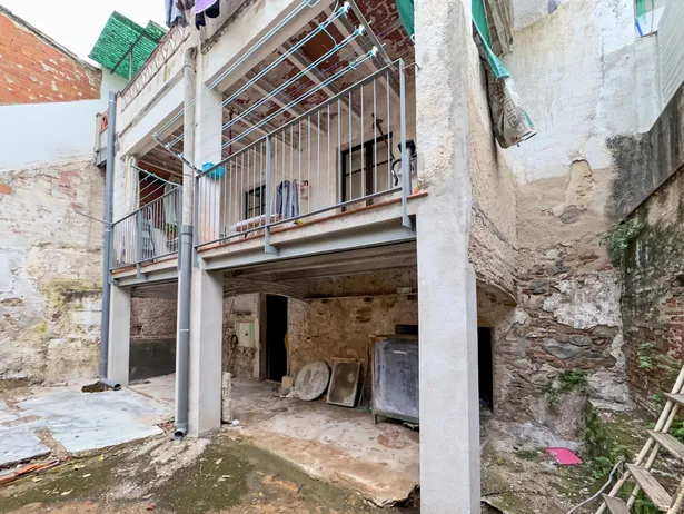 Vivienda a reformar con enorme potencial en zona prime, Argentona