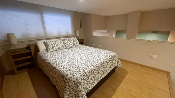 Magnífica planta baixa independent situada en la zona de Cerdanyola Sud.