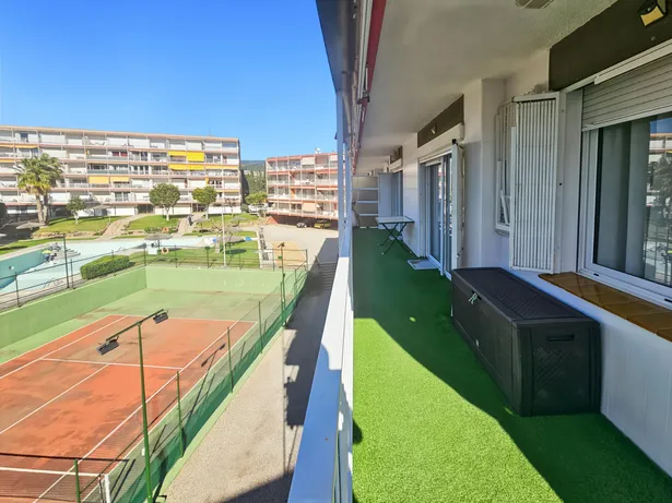 Piso de 4 habitaciones con piscina en Sant Andreu de Llavaneras
