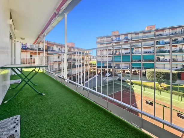 Piso de 4 habitaciones con piscina en Sant Andreu de Llavaneras