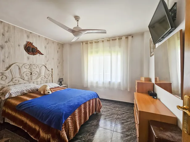 Piso de 4 habitaciones con piscina en Sant Andreu de Llavaneras