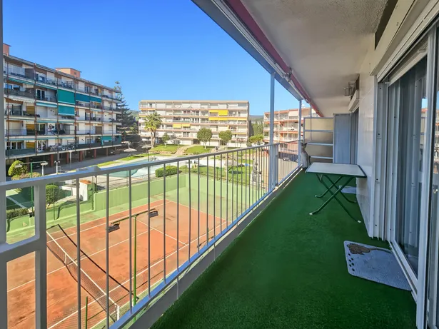 Piso de 4 habitaciones con piscina en Sant Andreu de Llavaneras