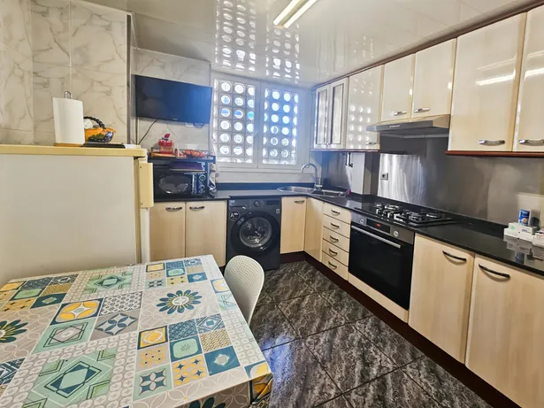 Piso de 4 habitaciones con piscina en Sant Andreu de Llavaneras