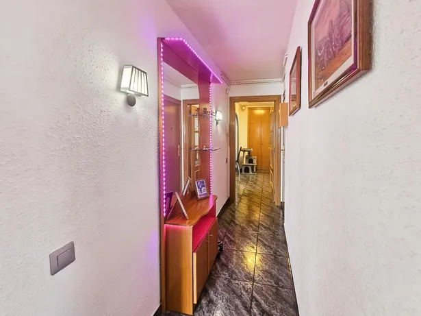 Piso de 4 habitaciones con piscina en Sant Andreu de Llavaneras
