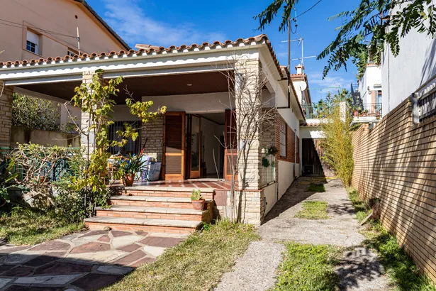 Chalet independiente en una sola planta en Premià de Mar
