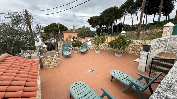 ¡Chalet con piscina en Mas Mora, Tordera!