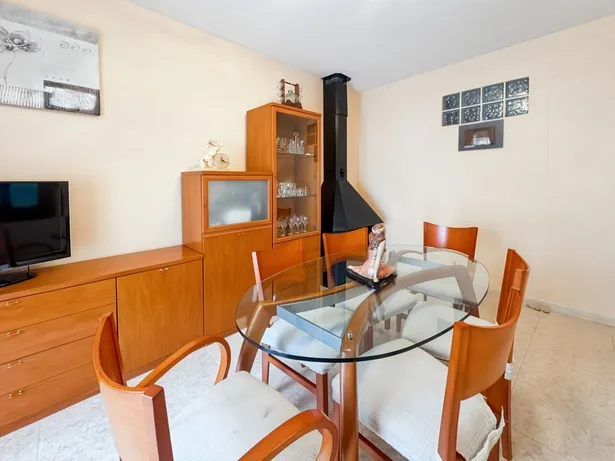 Casa 4 habitaciones con terraza y parquing en Arenys de Munt