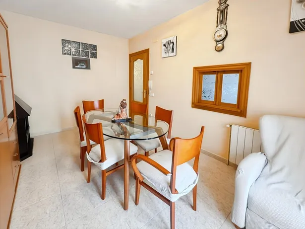 Casa 4 habitaciones con terraza y parquing en Arenys de Munt