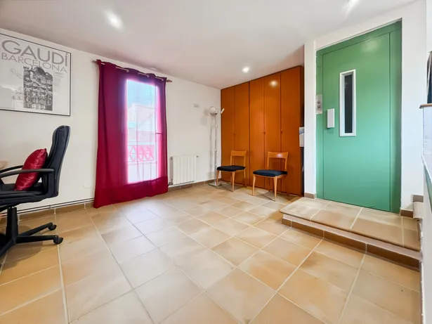Casa 4 habitaciones con terraza y parquing en Arenys de Munt