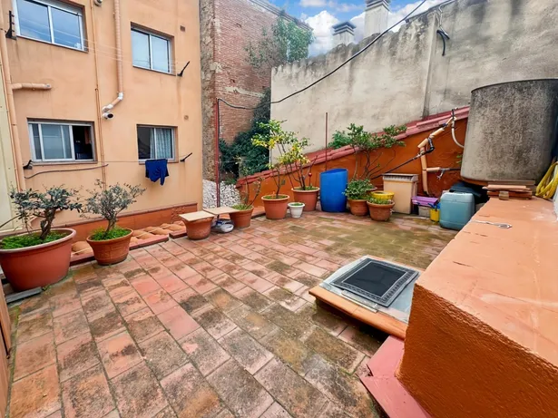 Casa 4 habitaciones con terraza y parquing en Arenys de Munt