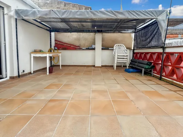 Casa 4 habitaciones con terraza y parquing en Arenys de Munt