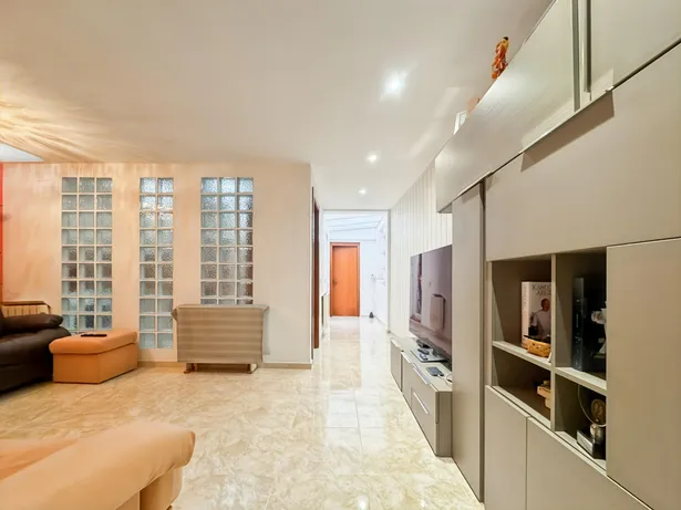 Casa 4 habitaciones con terraza y parquing en Arenys de Munt