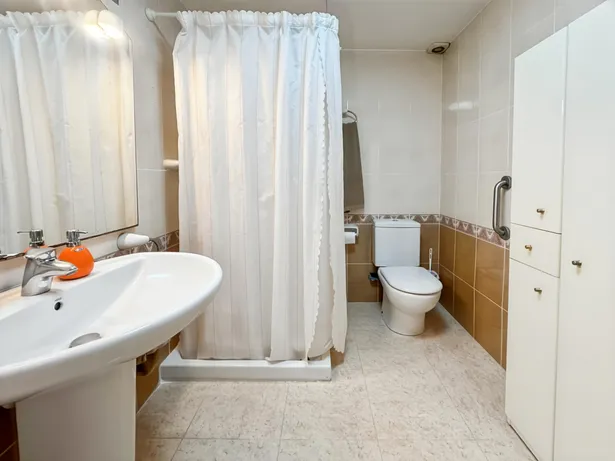 Casa 4 habitaciones con terraza y parquing en Arenys de Munt