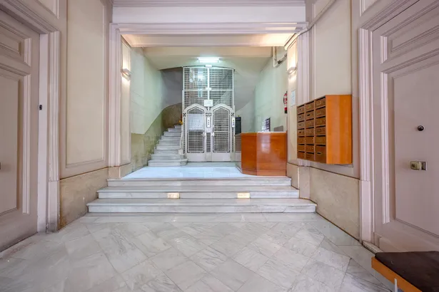 Exclusiva vivienda reformada de 215 m² en la emblemática esquina Diagonal–Muntaner