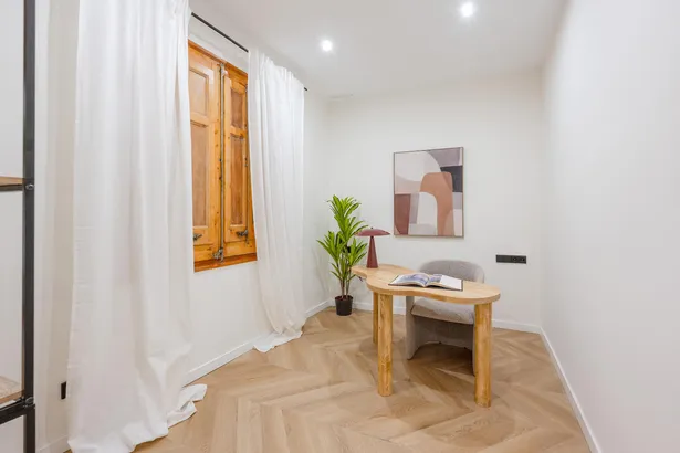 Exclusiva vivienda reformada de 215 m² en la emblemática esquina Diagonal–Muntaner