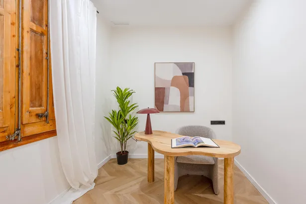 Exclusiva vivienda reformada de 215 m² en la emblemática esquina Diagonal–Muntaner