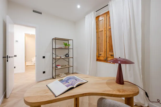Exclusiva vivienda reformada de 215 m² en la emblemática esquina Diagonal–Muntaner