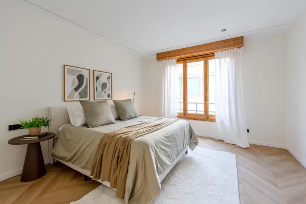 Exclusiva vivienda reformada de 215 m² en la emblemática esquina Diagonal–Muntaner