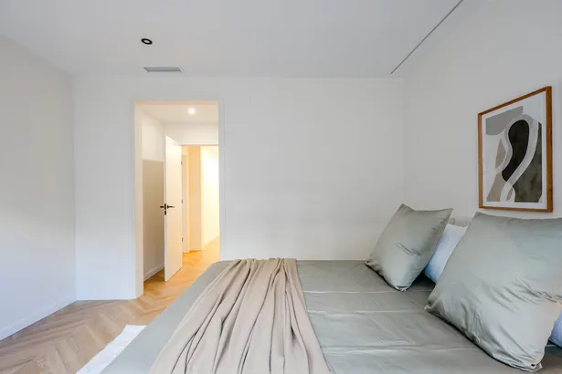 Exclusiva vivienda reformada de 215 m² en la emblemática esquina Diagonal–Muntaner