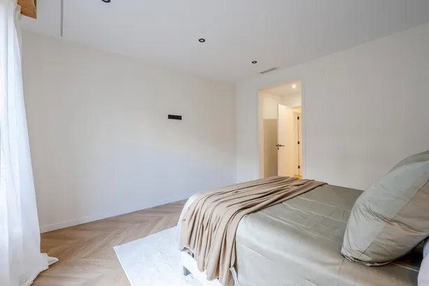 Exclusiva vivienda reformada de 215 m² en la emblemática esquina Diagonal–Muntaner