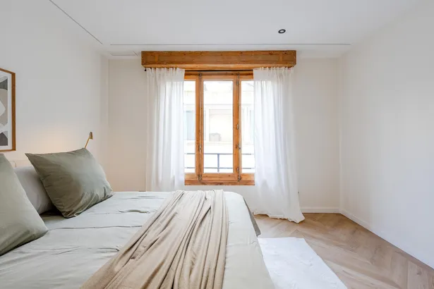 Exclusiva vivienda reformada de 215 m² en la emblemática esquina Diagonal–Muntaner