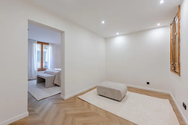 Exclusiva vivienda reformada de 215 m² en la emblemática esquina Diagonal–Muntaner