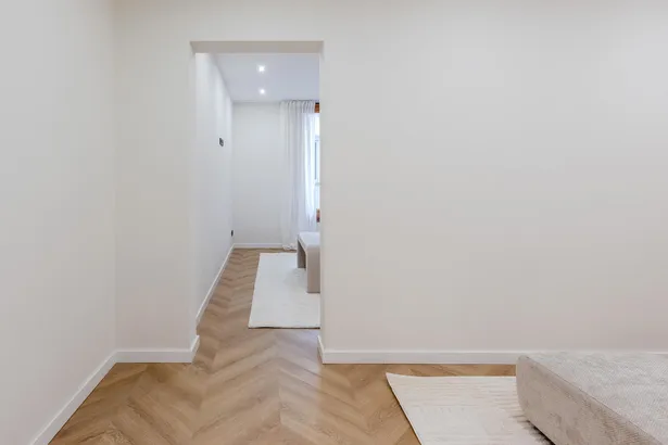 Exclusiva vivienda reformada de 215 m² en la emblemática esquina Diagonal–Muntaner