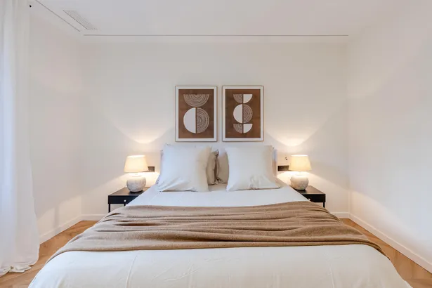 Exclusiva vivienda reformada de 215 m² en la emblemática esquina Diagonal–Muntaner