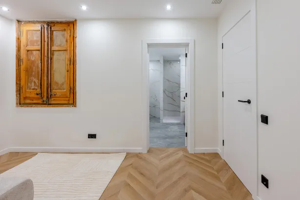 Exclusiva vivienda reformada de 215 m² en la emblemática esquina Diagonal–Muntaner
