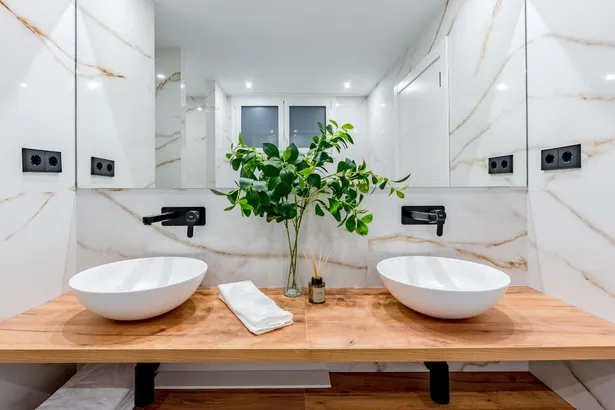 Exclusiva vivienda reformada de 215 m² en la emblemática esquina Diagonal–Muntaner