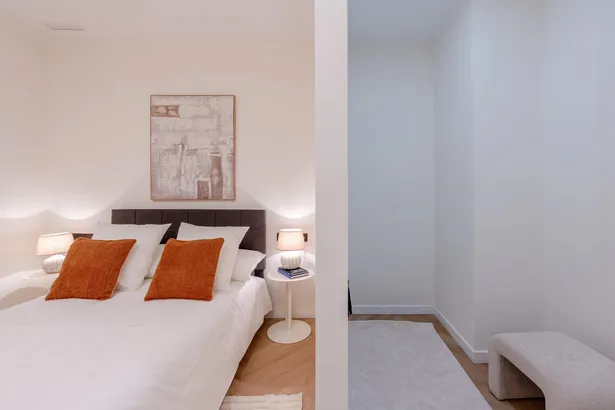 Exclusiva vivienda reformada de 215 m² en la emblemática esquina Diagonal–Muntaner