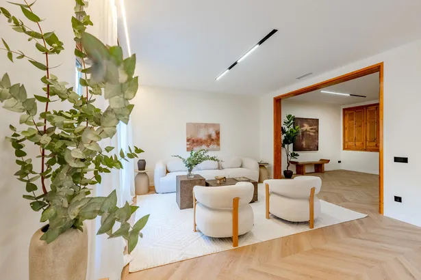 Exclusiva vivienda reformada de 215 m² en la emblemática esquina Diagonal–Muntaner