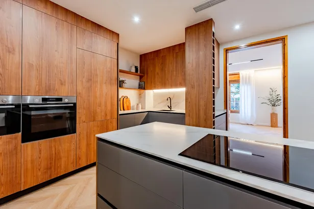 Exclusiva vivienda reformada de 215 m² en la emblemática esquina Diagonal–Muntaner
