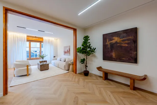 Exclusiva vivienda reformada de 215 m² en la emblemática esquina Diagonal–Muntaner