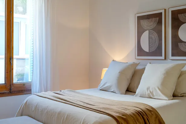 Exclusiva vivienda reformada de 215 m² en la emblemática esquina Diagonal–Muntaner
